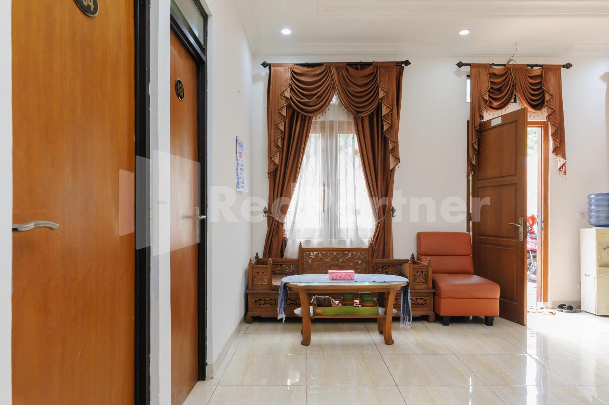 Pondok Cimanggu Syariah Mitra Reddoorz بوكور المظهر الخارجي الصورة